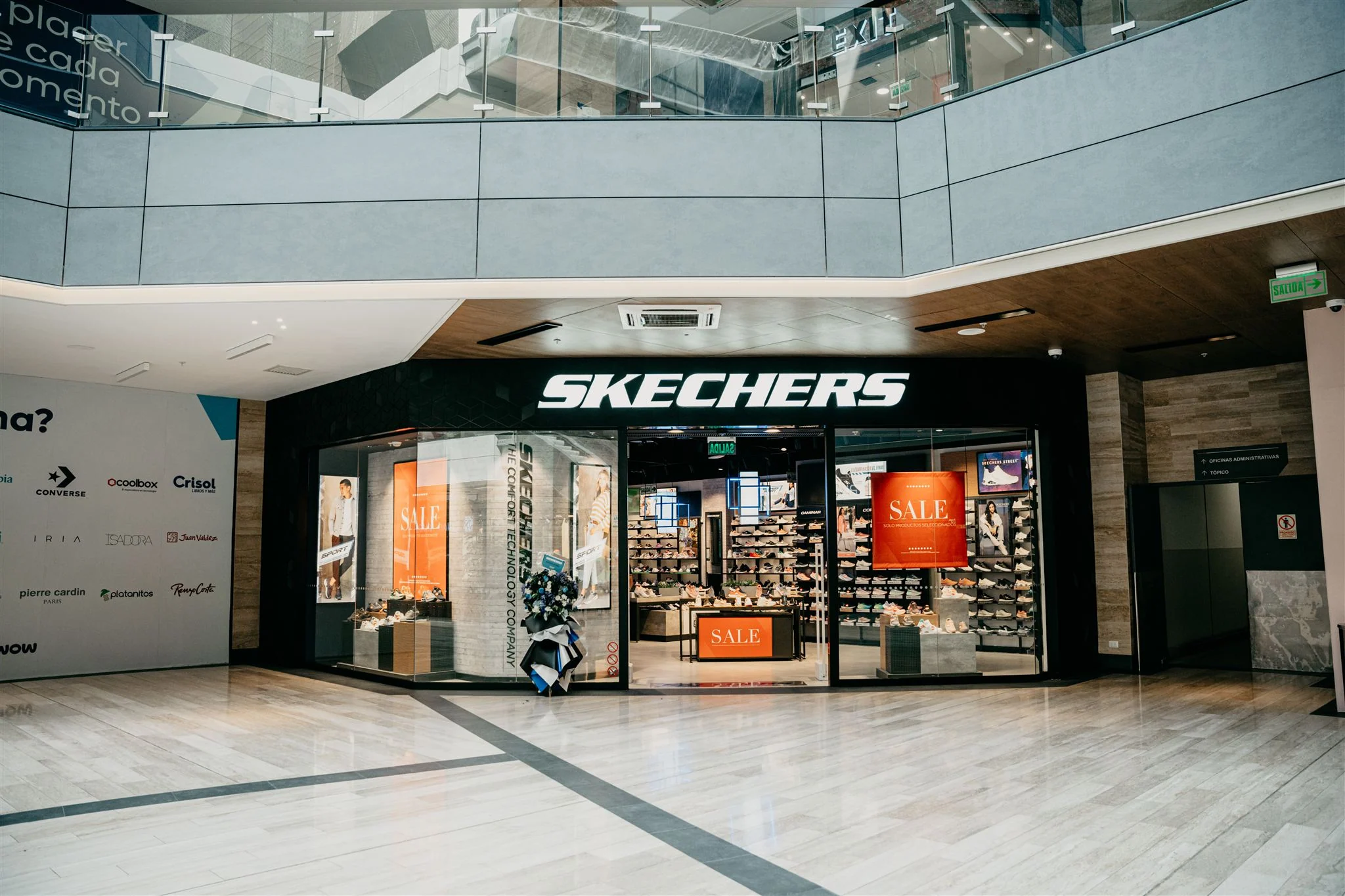 SKECHERS